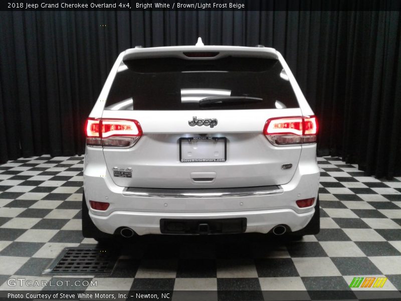 Bright White / Brown/Light Frost Beige 2018 Jeep Grand Cherokee Overland 4x4