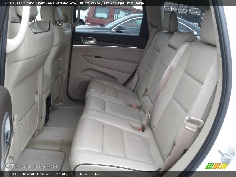 Bright White / Brown/Light Frost Beige 2018 Jeep Grand Cherokee Overland 4x4
