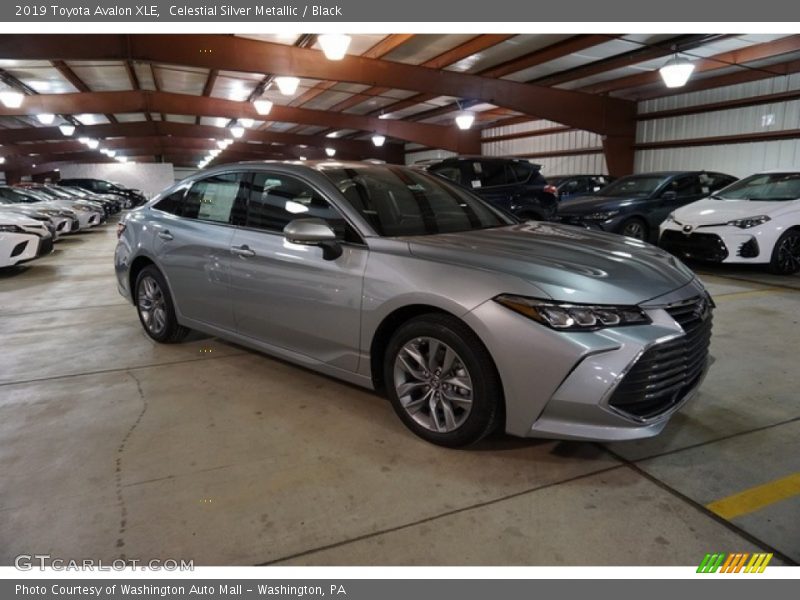 Celestial Silver Metallic / Black 2019 Toyota Avalon XLE