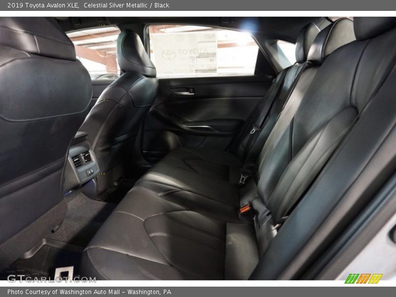 Celestial Silver Metallic / Black 2019 Toyota Avalon XLE