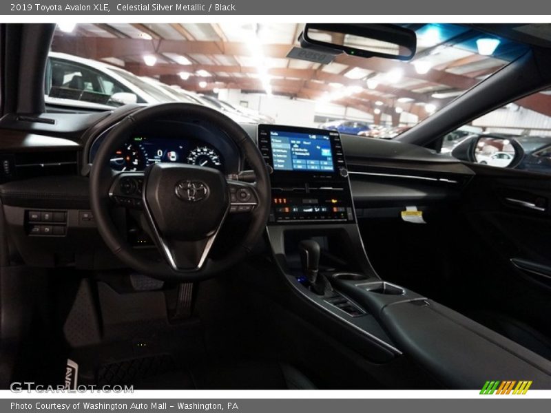 Celestial Silver Metallic / Black 2019 Toyota Avalon XLE