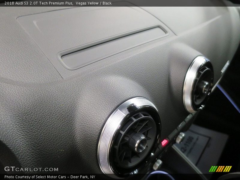 Dashboard of 2018 S3 2.0T Tech Premium Plus