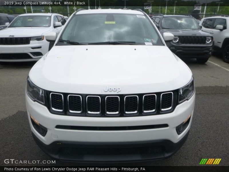 White / Black 2019 Jeep Compass Latitude 4x4