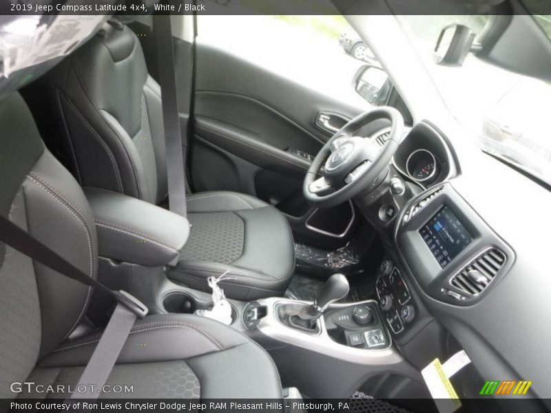 White / Black 2019 Jeep Compass Latitude 4x4