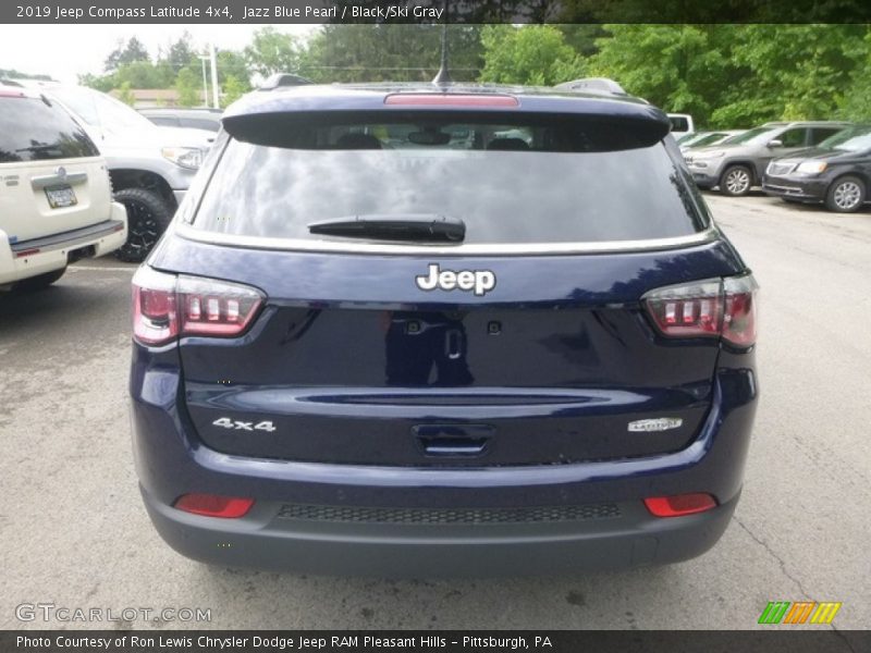 Jazz Blue Pearl / Black/Ski Gray 2019 Jeep Compass Latitude 4x4