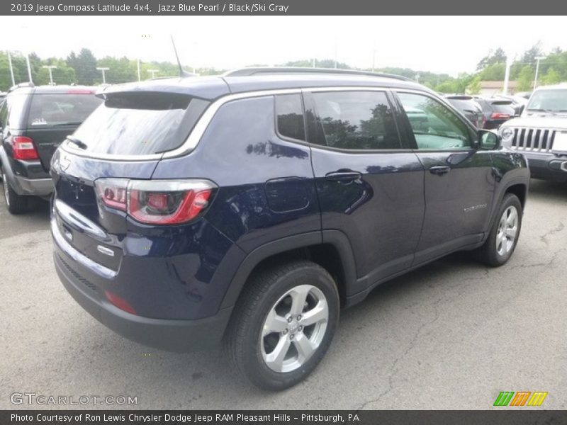 Jazz Blue Pearl / Black/Ski Gray 2019 Jeep Compass Latitude 4x4