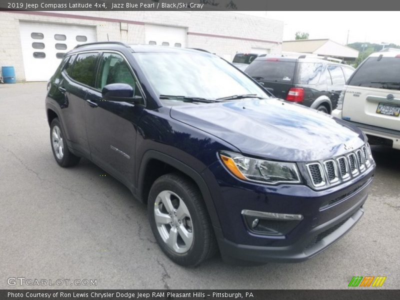 Jazz Blue Pearl / Black/Ski Gray 2019 Jeep Compass Latitude 4x4