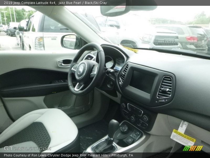 Jazz Blue Pearl / Black/Ski Gray 2019 Jeep Compass Latitude 4x4