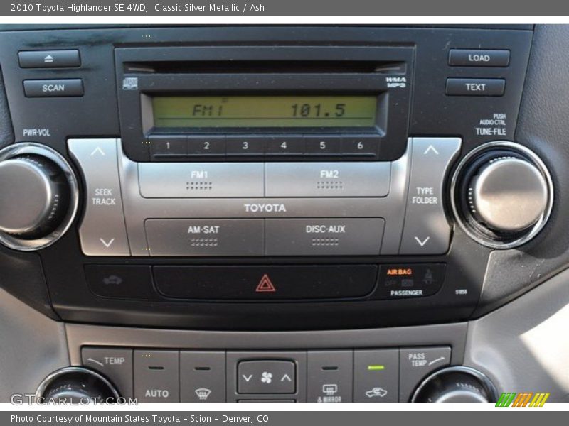 Classic Silver Metallic / Ash 2010 Toyota Highlander SE 4WD