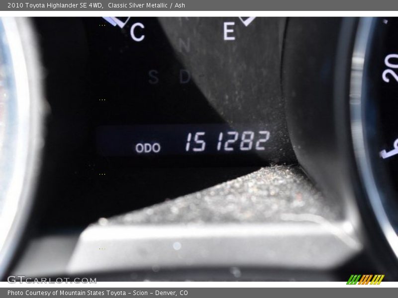 Classic Silver Metallic / Ash 2010 Toyota Highlander SE 4WD