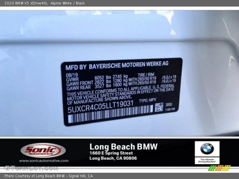 Alpine White / Black 2020 BMW X5 sDrive40i
