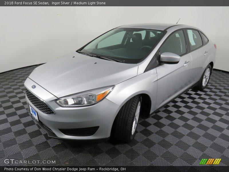 Ingot Silver / Medium Light Stone 2018 Ford Focus SE Sedan