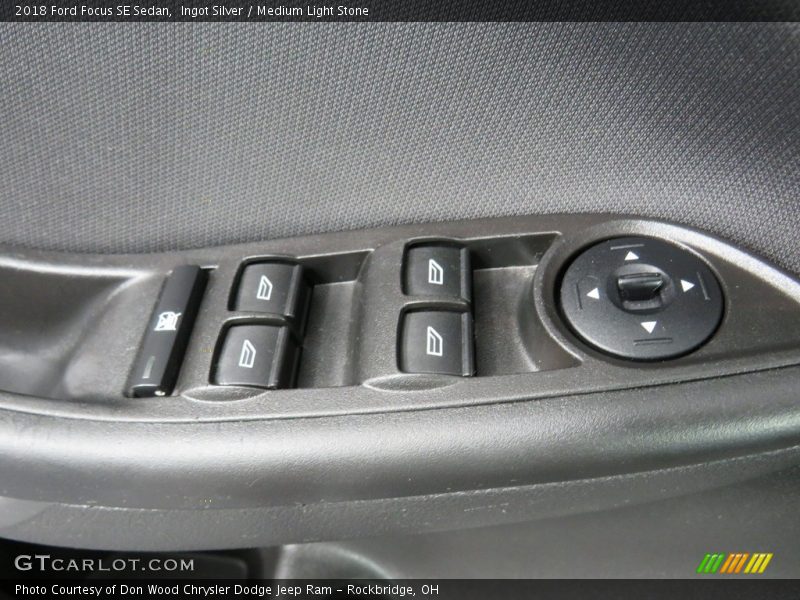 Ingot Silver / Medium Light Stone 2018 Ford Focus SE Sedan