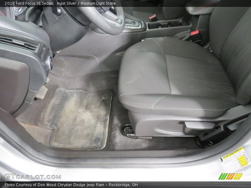 Ingot Silver / Medium Light Stone 2018 Ford Focus SE Sedan