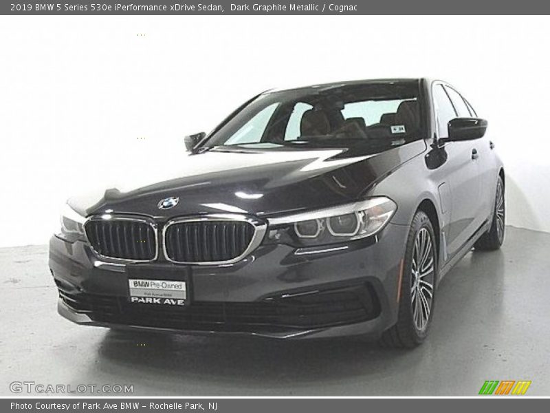Dark Graphite Metallic / Cognac 2019 BMW 5 Series 530e iPerformance xDrive Sedan