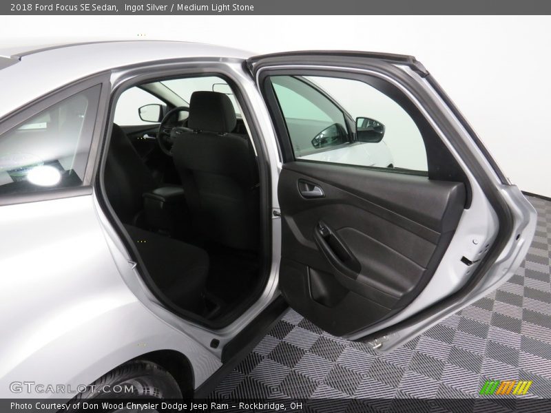 Ingot Silver / Medium Light Stone 2018 Ford Focus SE Sedan
