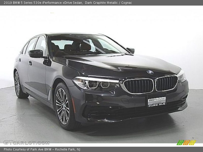Dark Graphite Metallic / Cognac 2019 BMW 5 Series 530e iPerformance xDrive Sedan