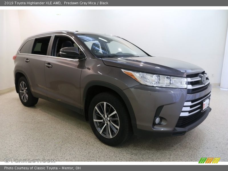 Predawn Gray Mica / Black 2019 Toyota Highlander XLE AWD
