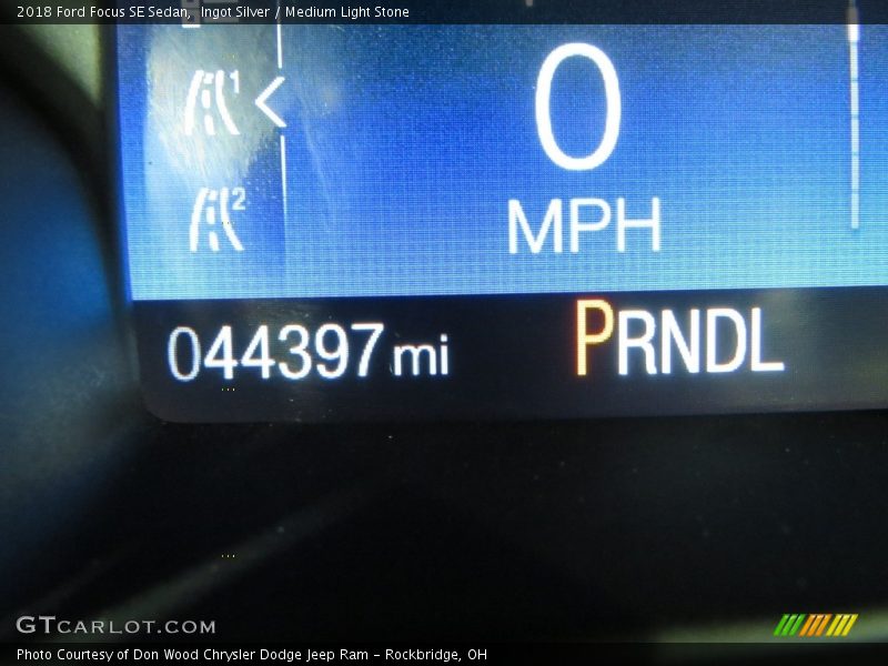 Ingot Silver / Medium Light Stone 2018 Ford Focus SE Sedan