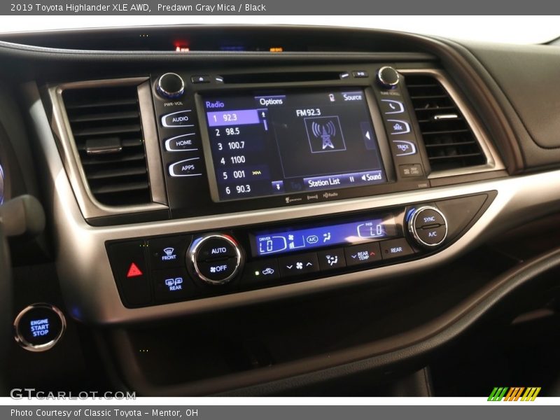 Predawn Gray Mica / Black 2019 Toyota Highlander XLE AWD