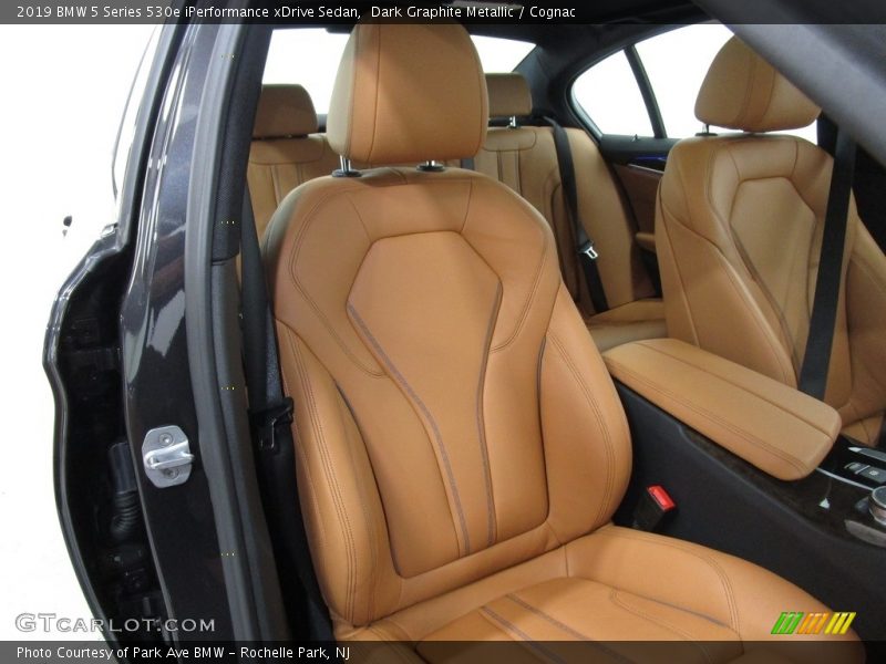 Dark Graphite Metallic / Cognac 2019 BMW 5 Series 530e iPerformance xDrive Sedan