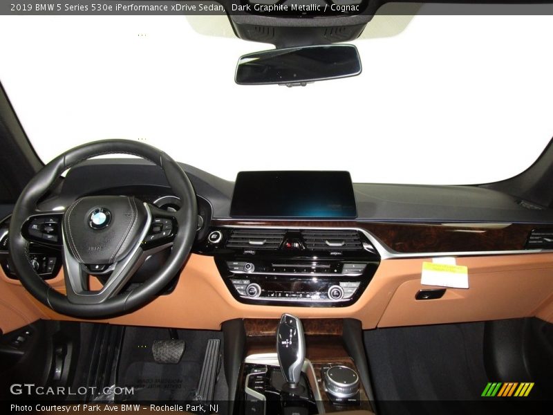 Dark Graphite Metallic / Cognac 2019 BMW 5 Series 530e iPerformance xDrive Sedan