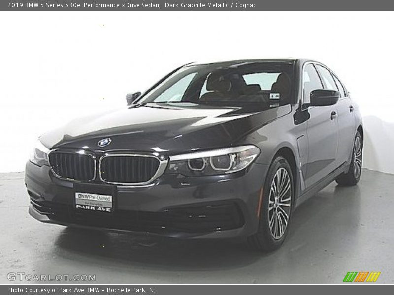 Dark Graphite Metallic / Cognac 2019 BMW 5 Series 530e iPerformance xDrive Sedan