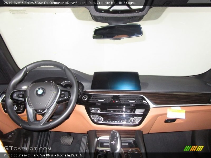 Dark Graphite Metallic / Cognac 2019 BMW 5 Series 530e iPerformance xDrive Sedan