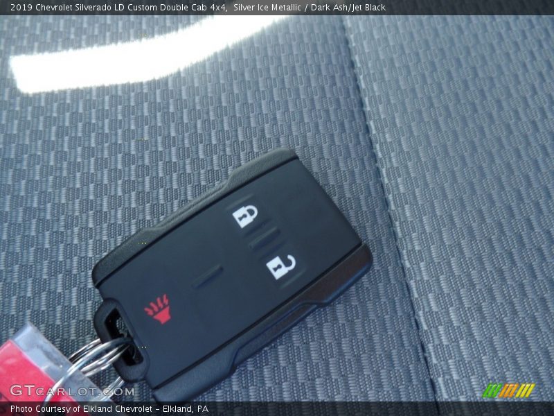 Silver Ice Metallic / Dark Ash/Jet Black 2019 Chevrolet Silverado LD Custom Double Cab 4x4