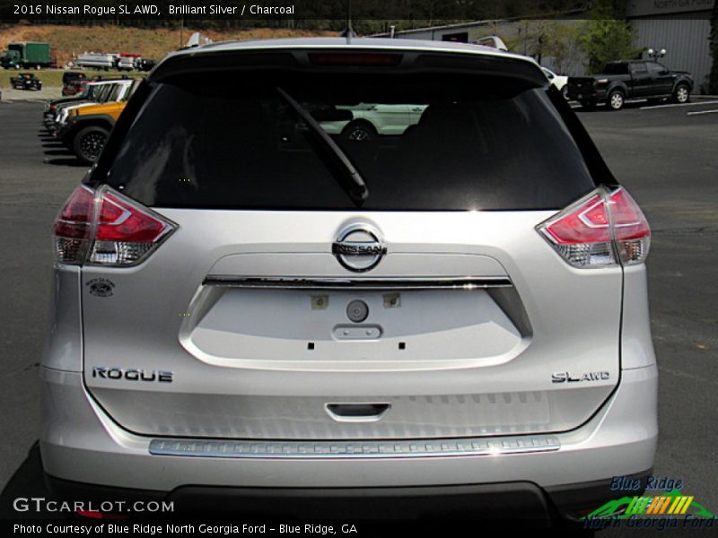 Brilliant Silver / Charcoal 2016 Nissan Rogue SL AWD