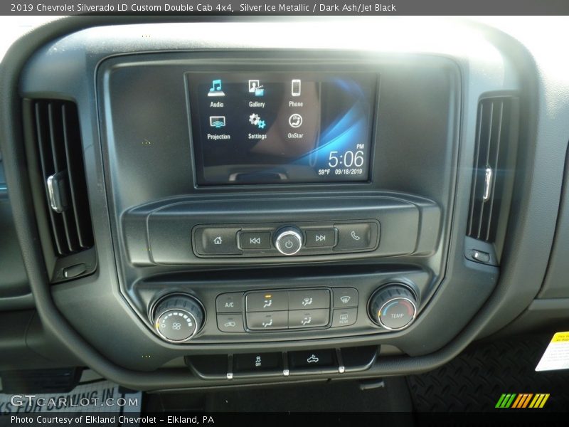 Silver Ice Metallic / Dark Ash/Jet Black 2019 Chevrolet Silverado LD Custom Double Cab 4x4