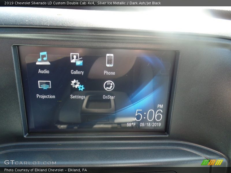 Silver Ice Metallic / Dark Ash/Jet Black 2019 Chevrolet Silverado LD Custom Double Cab 4x4