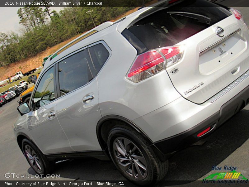 Brilliant Silver / Charcoal 2016 Nissan Rogue SL AWD
