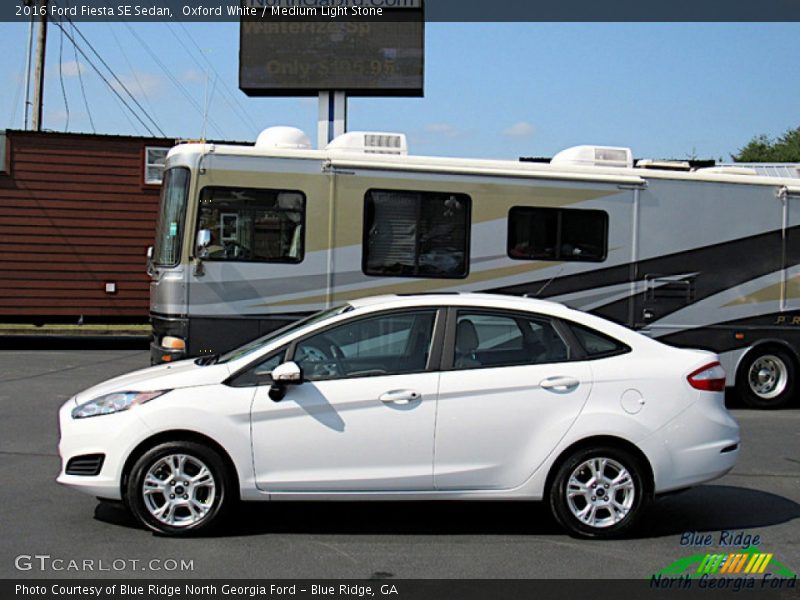 Oxford White / Medium Light Stone 2016 Ford Fiesta SE Sedan