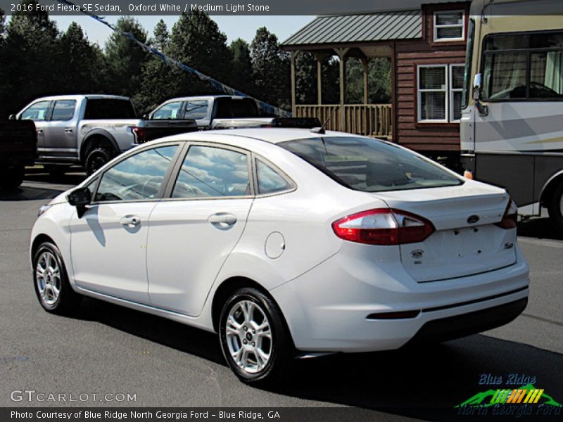Oxford White / Medium Light Stone 2016 Ford Fiesta SE Sedan