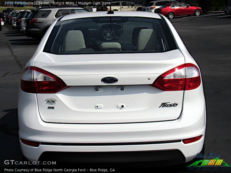 Oxford White / Medium Light Stone 2016 Ford Fiesta SE Sedan