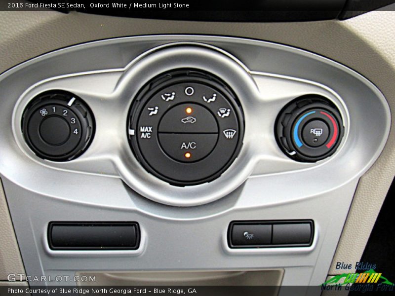 Oxford White / Medium Light Stone 2016 Ford Fiesta SE Sedan