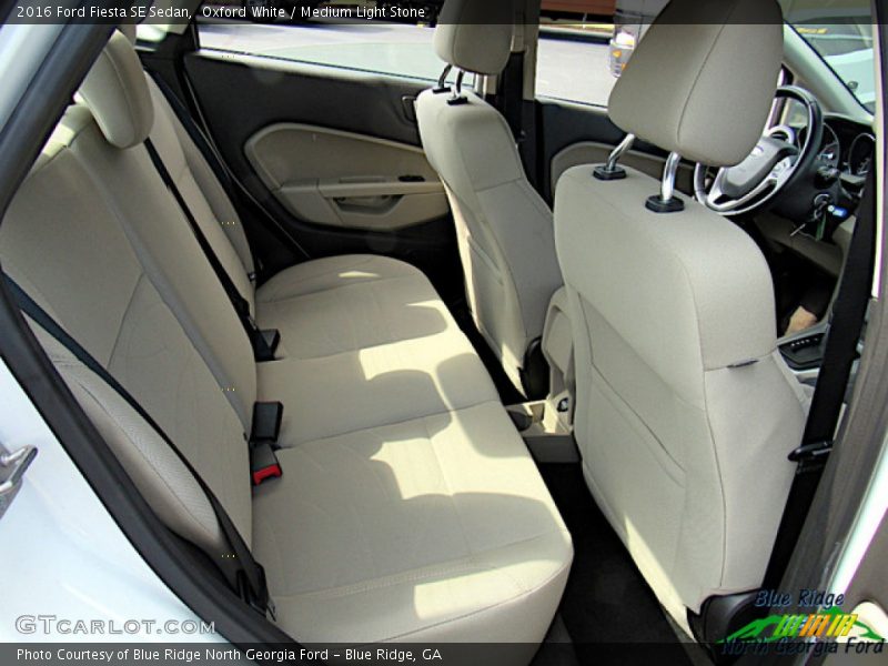 Oxford White / Medium Light Stone 2016 Ford Fiesta SE Sedan