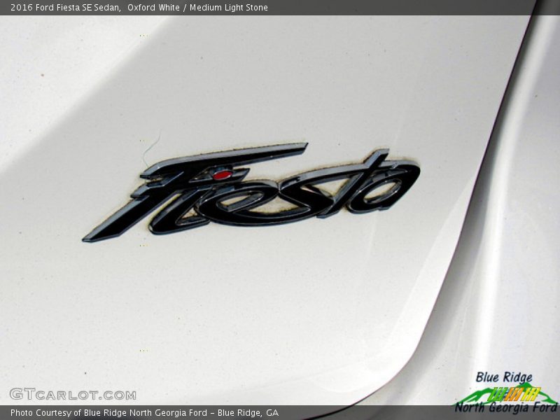 Oxford White / Medium Light Stone 2016 Ford Fiesta SE Sedan