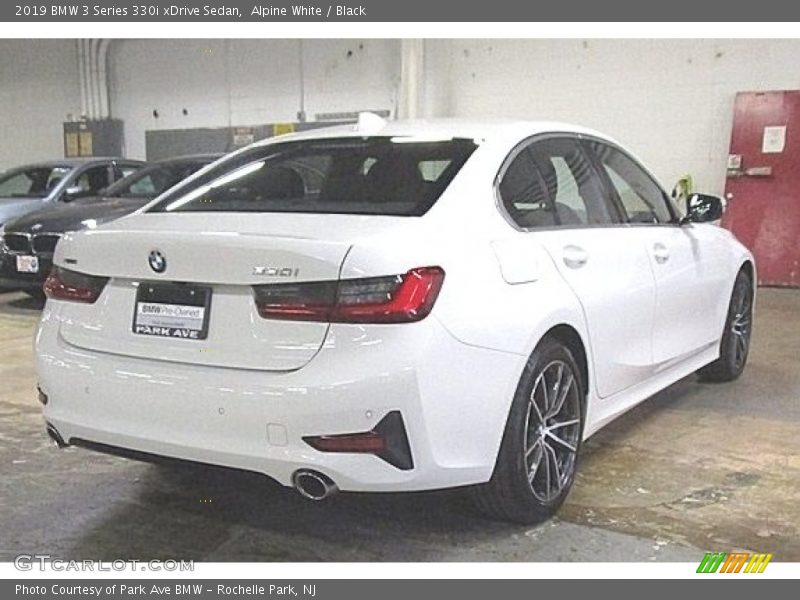 Alpine White / Black 2019 BMW 3 Series 330i xDrive Sedan