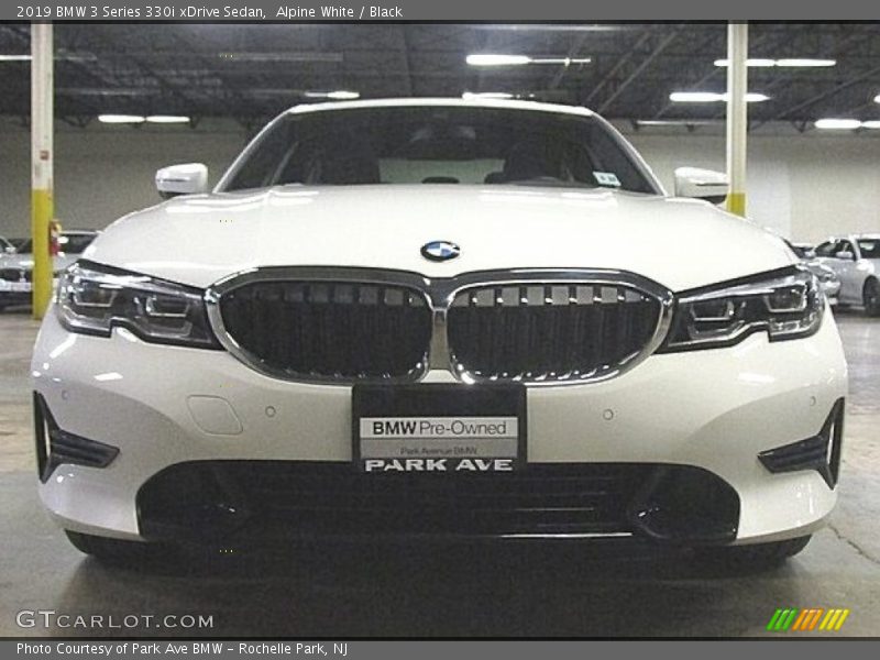 Alpine White / Black 2019 BMW 3 Series 330i xDrive Sedan
