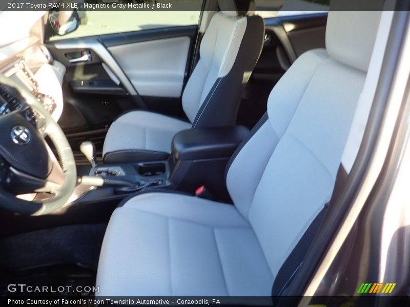 Magnetic Gray Metallic / Black 2017 Toyota RAV4 XLE