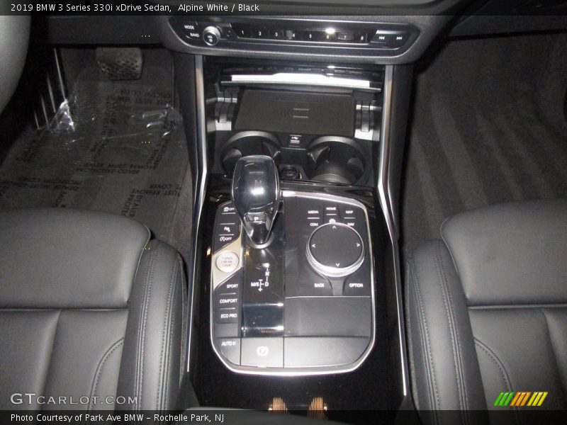 Alpine White / Black 2019 BMW 3 Series 330i xDrive Sedan