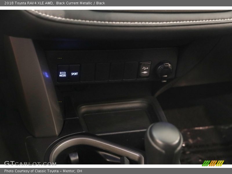 Black Current Metallic / Black 2018 Toyota RAV4 XLE AWD
