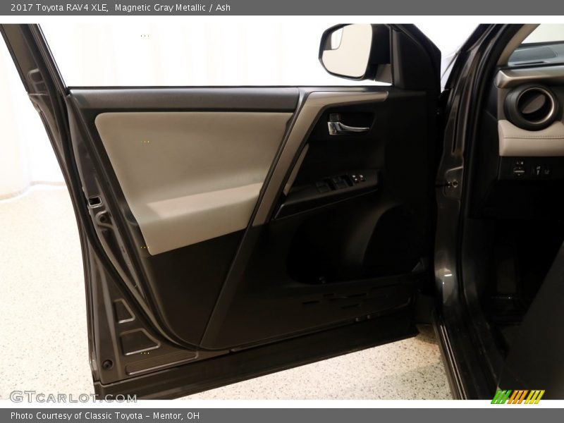 Magnetic Gray Metallic / Ash 2017 Toyota RAV4 XLE