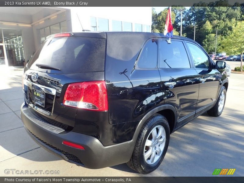 Ebony Black / Gray 2013 Kia Sorento LX AWD