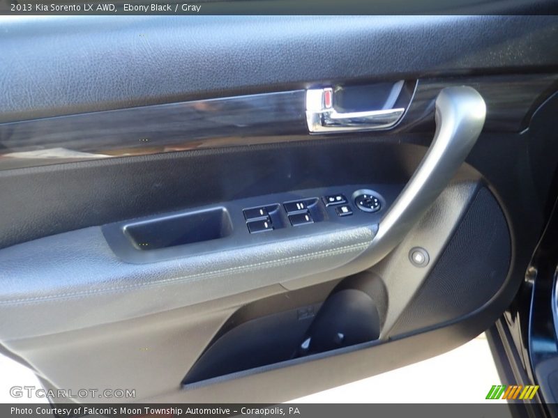 Ebony Black / Gray 2013 Kia Sorento LX AWD