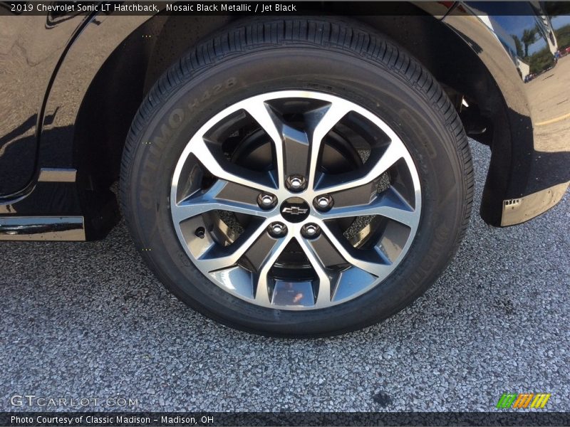Mosaic Black Metallic / Jet Black 2019 Chevrolet Sonic LT Hatchback