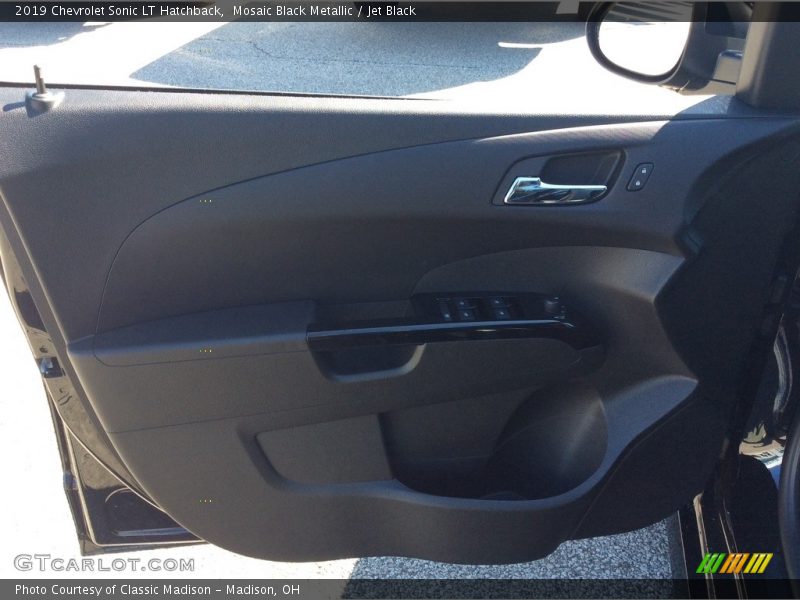Mosaic Black Metallic / Jet Black 2019 Chevrolet Sonic LT Hatchback