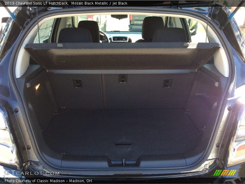 Mosaic Black Metallic / Jet Black 2019 Chevrolet Sonic LT Hatchback